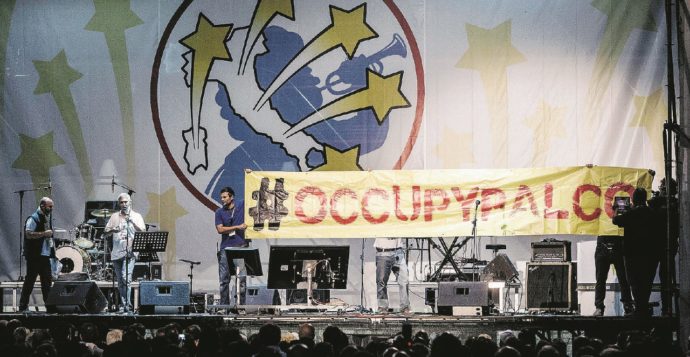 Copertina di Occupypalco addio:  M5s, ora si cacciano anche i volontari