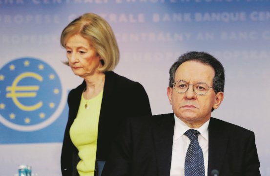 Copertina di Mps e Carige giù:  allarme banche per l’esame Bce