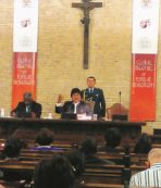 Copertina di Zapatisti,  marxisti e indignados tutti dal Papa: “Amo i deboli”