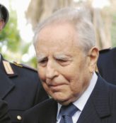 Copertina di I timori di Ciampi, tra black out e golpe