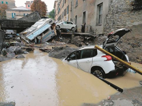 Copertina di Genova è già dimenticata spiccioli e chissà quando