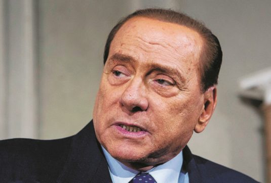 Copertina di Gli ascari di Silvio all’attacco:  “Va riabilitato anche Berlusconi”