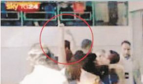 Copertina di Il parco, la cella, l’ospedale. E i lividi