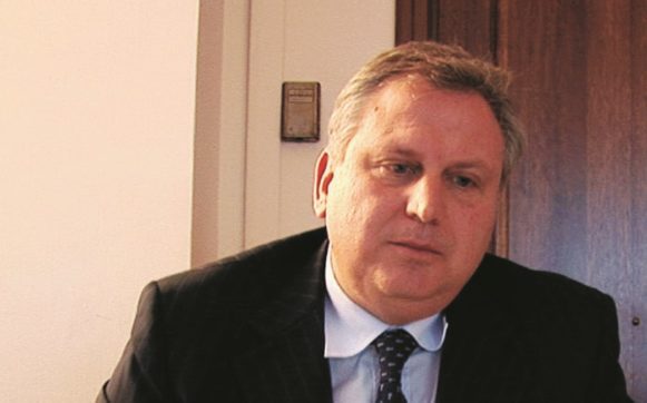 Un  “buco milionario” all’Istruzione: adesso gli danno il nucleare