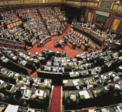 Copertina di Lobby, chi scrive la nuova legge? Un lobbista