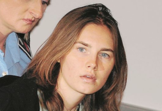 Copertina di La nuova vita di Amanda Knox:   fa la giornalista