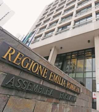 Le spese hard dell’Emilia rossa: un vibratore a  carico nostro