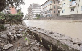 Copertina di Terre incolte e solo cemento, così sta morendo una regione