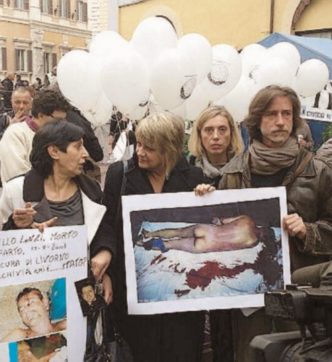 Copertina di A Montecitorio il sit-in di Sel: ”Verità per Lonzi”