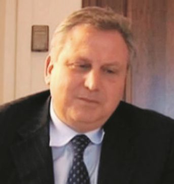 Il manager indagato imbarazza il governo