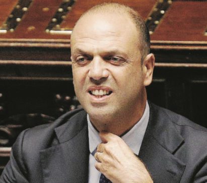 Copertina di Angelino Alfano