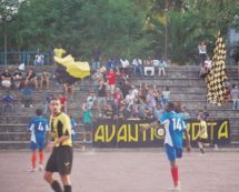 Copertina di Mazze e ossa rotte in tribuna: arrestati nove neofascisti