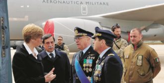 Copertina di Pinotti, il volo su misura