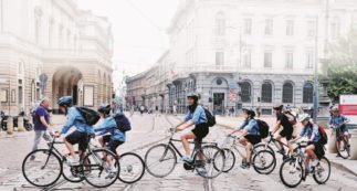 Copertina di Scout: “Non tirateci per il fazzoletto”