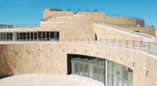 Copertina di “L’Expo di Milano  è una truffa:  serve solo  a buttar via soldi”