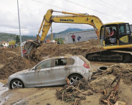 Copertina di La pioggia vi ha distrutto la casa? Addio risarcimenti