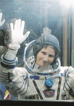 Copertina di Il giorno di Samantha, prima donna in orbita