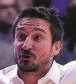 Copertina di Pozzecco, come  “Tirzan” in stile Abatantuono