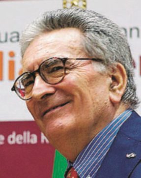 “L’uomo solo al comando resta solo”