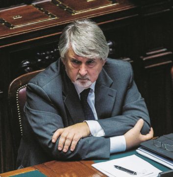 Copertina di Occupati, contratti, crescita: pessimi dati e solite bugie