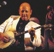 Copertina di “Tieni giù le mani  dai Gufi: Matteo,  sei volgare e banale”