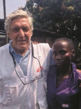Copertina di “Addio trapianti vado in Africa a curare Ebola”