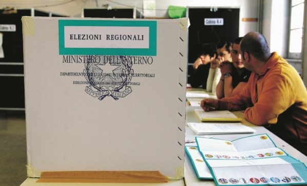 Copertina di Gramazio  più votato di Roma:   i pm lo indagano per brogli