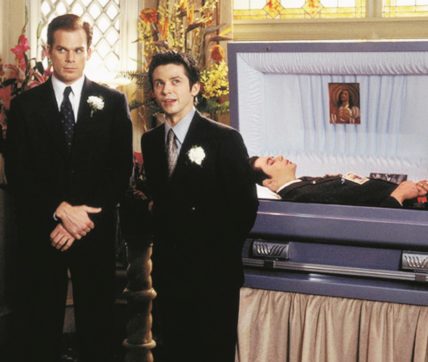 Niente cimiteri, il morto lo seppellisco in giardino