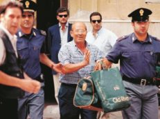 Copertina di “Attentato all’Addaura,  lo 007 Faccia  da Mostro  era lì”