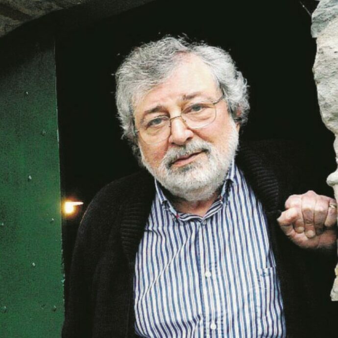 Francesco Guccini morto, la Rai dedica al cantautore speciali in radio e in televisione: film, interviste e musica