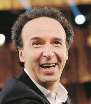 Copertina di Benigni:  “La corruzione non ha dignità”