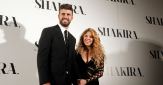 Copertina di Gerard Piqué beccato ad ascoltare Shakira in auto: “Continuare ad amarti è inevitabile”