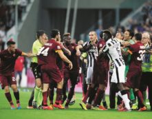 Copertina di Camera bar sport peggio dell’art. 18