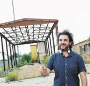 Copertina di Film Festival, il lavoro  manca dentro e fuori il cinema