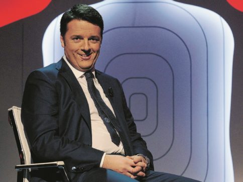 Copertina di Cene di autofinanziamento, Renzi non sa chi ha pagato