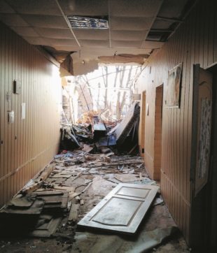 Sulla “strada della vita”, ultima speranza di Lugansk