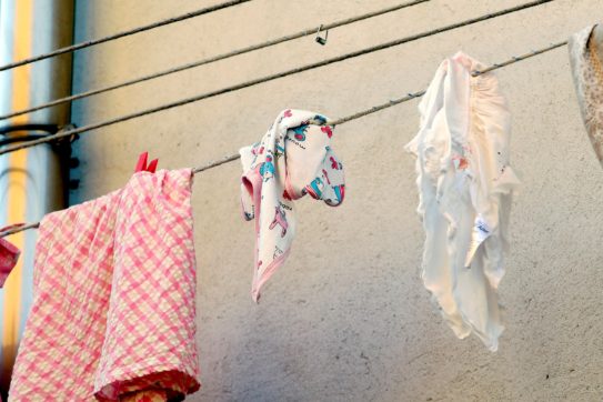 Muore bimba di 16 mesi: lasciata sola per sei giorni