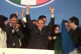 Copertina di Lazzaro-Berlusconi, vent’anni di resurrezioni