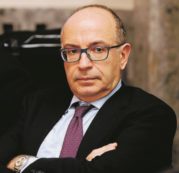 Copertina di Partite Iva, dopo il salasso  soltanto promesse