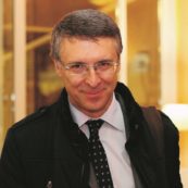 Copertina di Roma, Cantone commissaria i primi due contratti