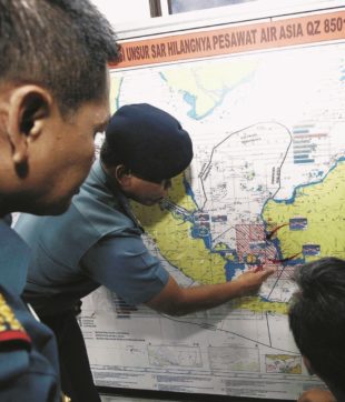 L’anno nero dei voli malesi:  “AirAsia in fondo al mare”