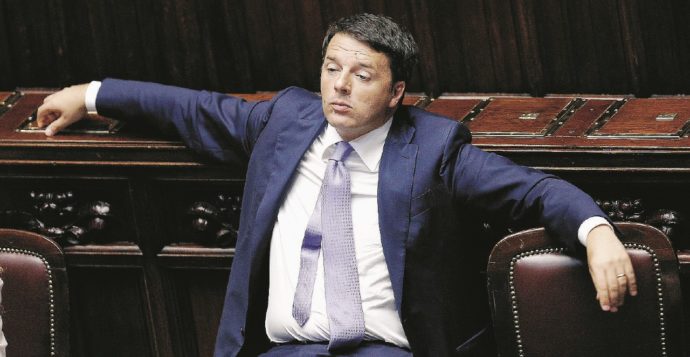Renzi, governo sordo: al Parlamento  non risponde mai