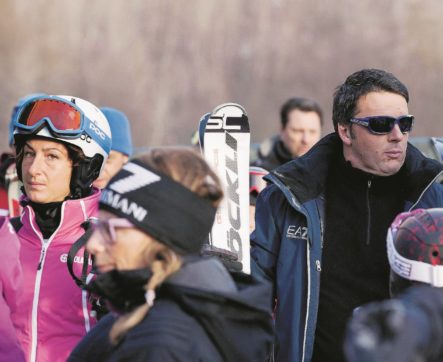 Copertina di Matteo, vacanze di Natale a spasso sul volo di Stato