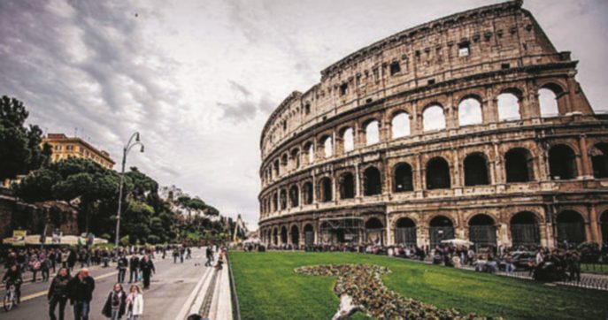 Copertina di “Tra i Fori e il Colosseo sia tutto pedonale”