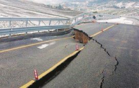 Copertina di Su a Natale, giù a Capodanno