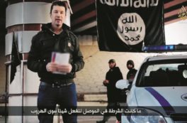 Copertina di Iraq “Orrore Mosul, città tornata all’età della pietra”