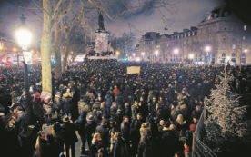 Copertina di Francia spaccata tra Hollande  e Le Pen. L’imam: “Colpiti tutti”