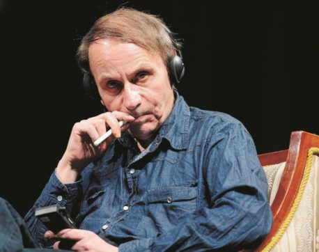 Houellebecq subito sotto tutela. Ieri è uscito il libro-scandalo