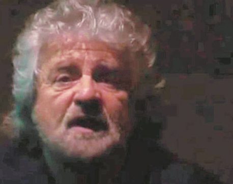 Tour mondiale  per Grillo: un mese lontano dall’Italia