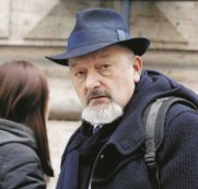 Copertina di Mamma Renzi e le quote “Chil”: strane cessioni tra parenti